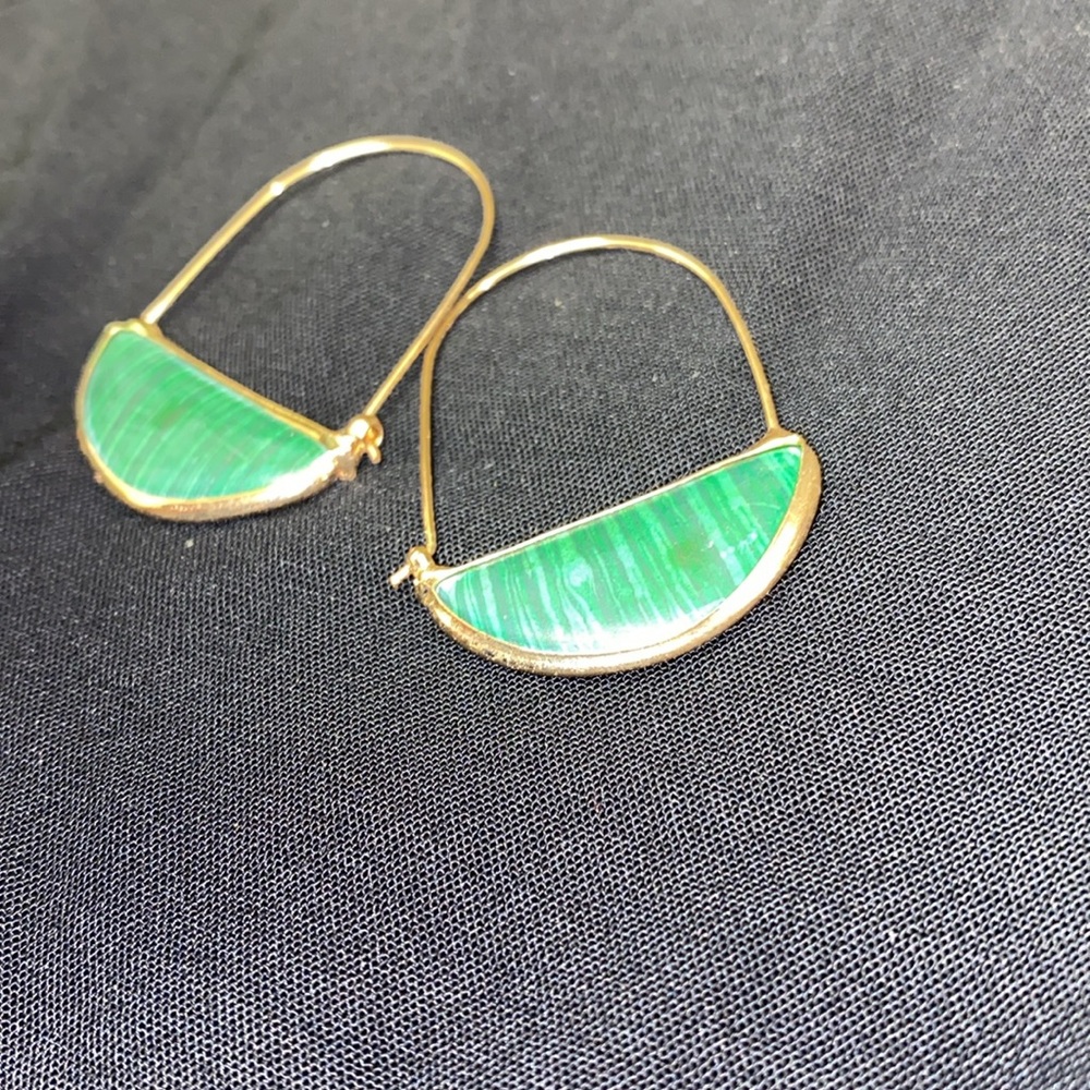 Green earrings - Picture 3 of 5